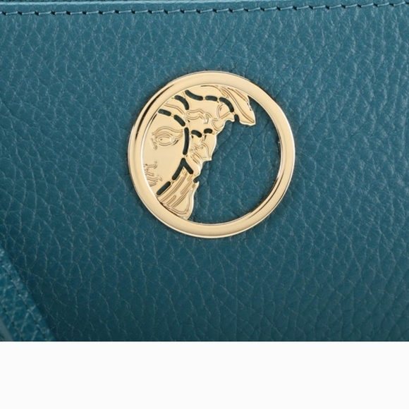 Chic Teal Leather Wristlet with Gold Accent